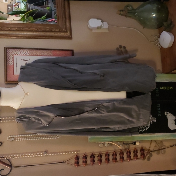 Divided Gray Jacket Size Medium - Picture 3 of 7